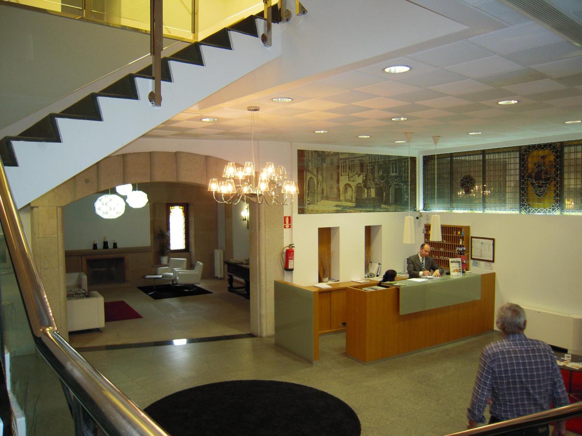 Hotel Mendez Nunez Lugo Bagian luar foto
