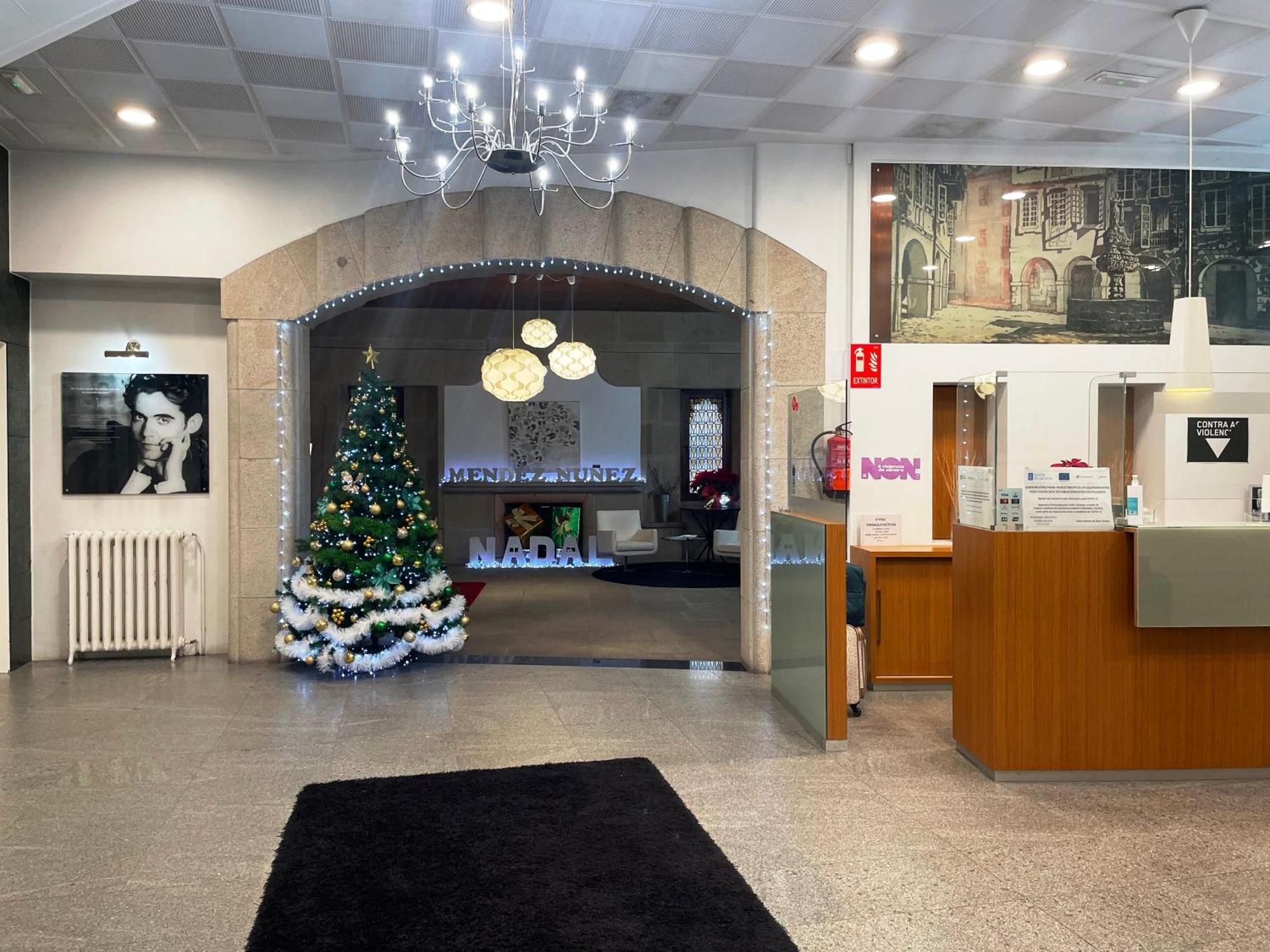 Hotel Mendez Nunez Lugo Bagian luar foto